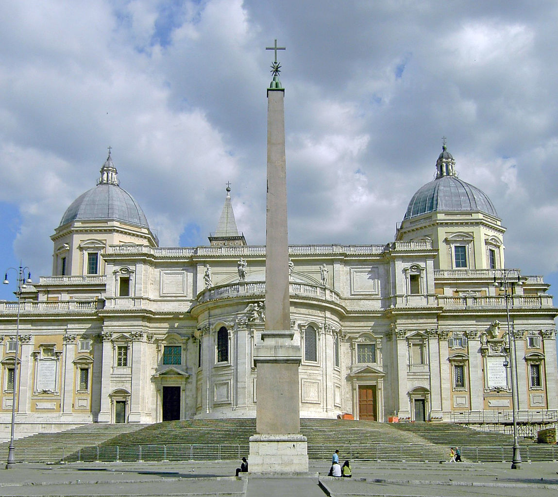 Obelisco dietro Santa Maria Maggiore a Roma nel Lazio - Italia
