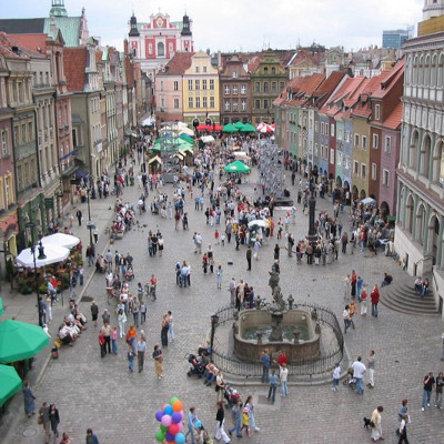 Piazza del Mercato Vecchio a Poznan, in Polonia