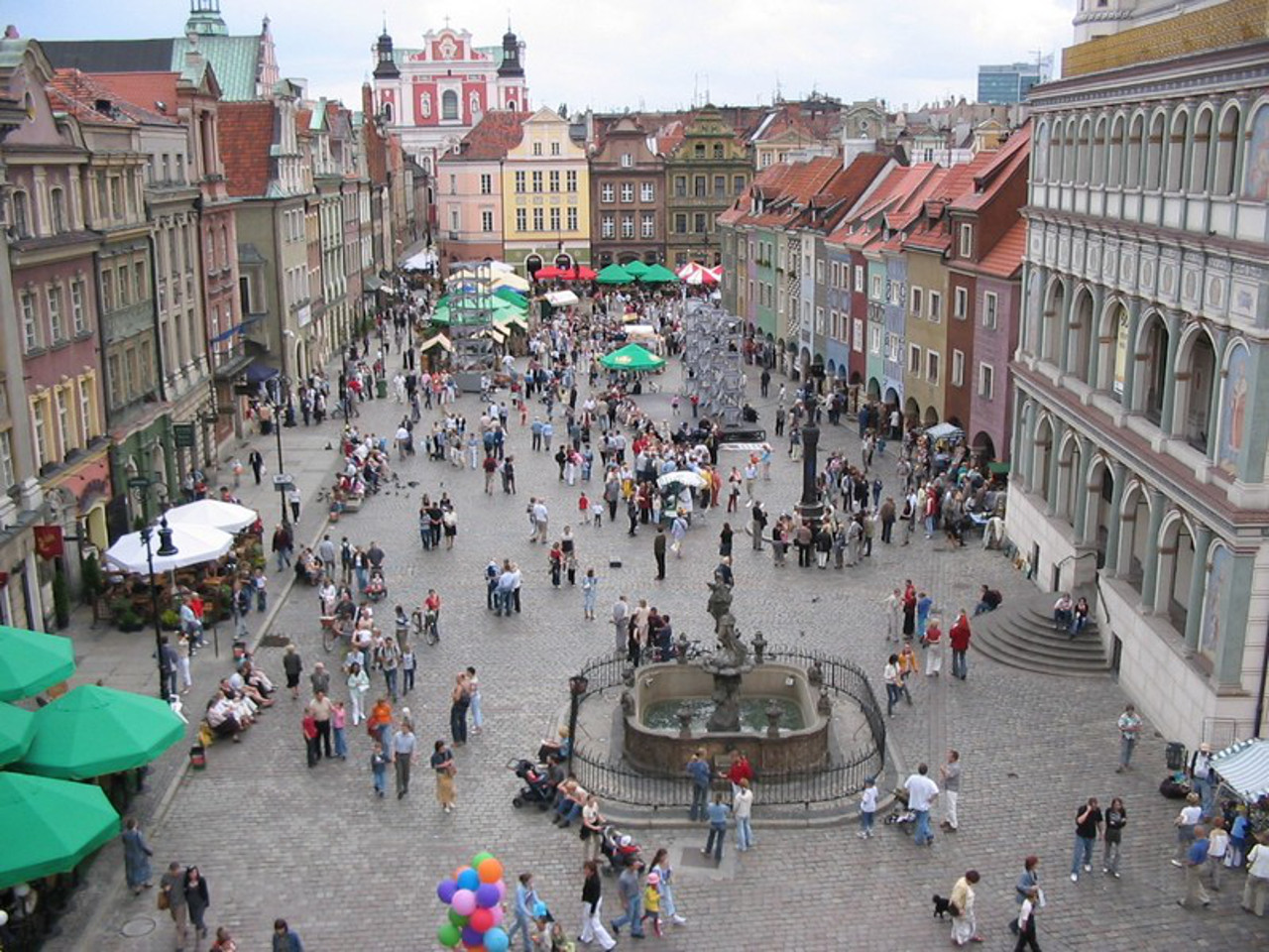 Piazza del Mercato Vecchio a Poznan in Polonia