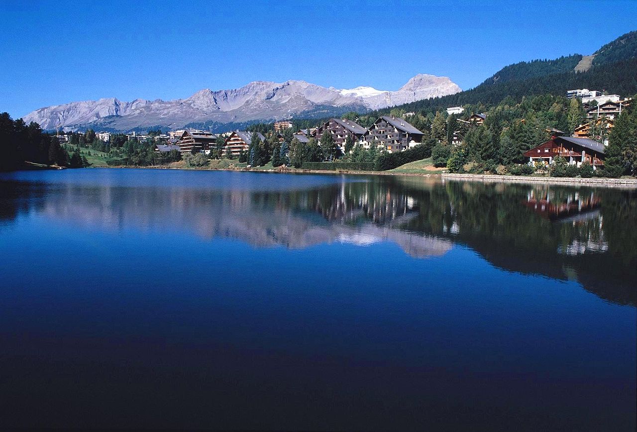 Lago Grenon a Crans Montana nel Canton Vallese in Svizzera, 