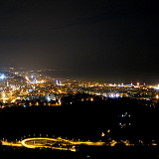 Pescara di notte in Abruzzo, in Italia