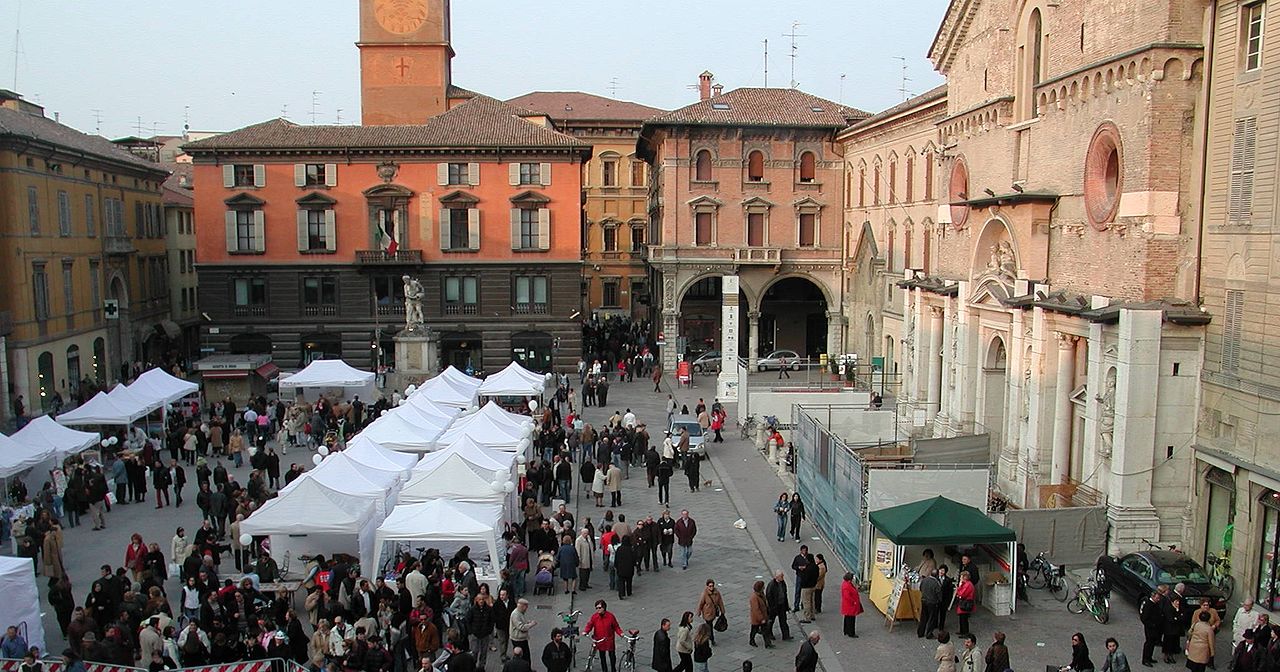 Piazza Duomo a Reggio Emilia in Emilia Romagna - Italia