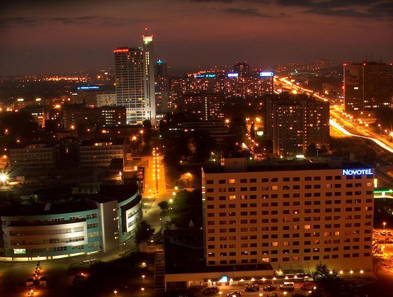 Polonia, città di Katowice di notte